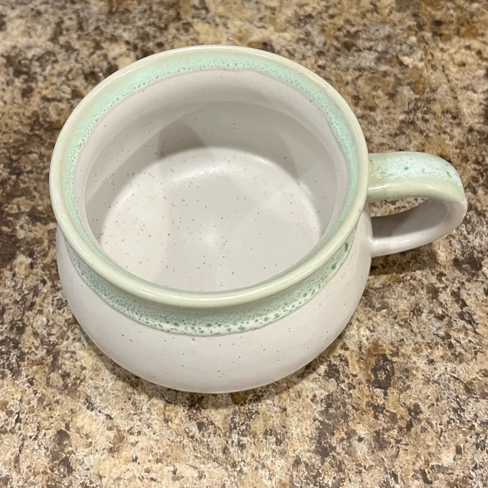 Sabina White and Light Green Mug Made in Korea 12 oz. - Picture 2 of 11